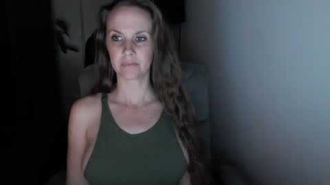 LoVe On  online show from 11, 11, 2025