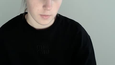 Vivian online show from 17, 11, 2025