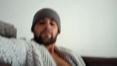 Snapshot of lovecouple0910 chatting on 5, 1, 2025 lovecouple0910 online show from 5, 1, 2025