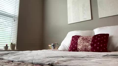 Olivia Rose online show from 15, 10, 2025