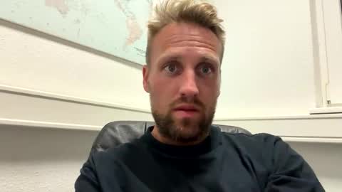 Snapshot of lovefuesse chatting on 8, 9, 2025 lovefuesse online show from 8, 9, 2025