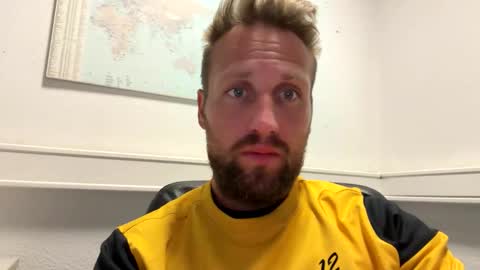 Snapshot of lovefuesse chatting on 22, 9, 2025 lovefuesse online show from 22, 9, 2025