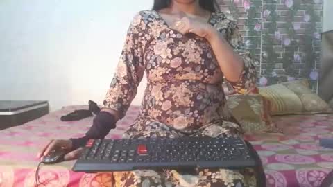 Snapshot of lovefunnitya chatting on 1, 1, 2025 Divya online show from 1, 1, 2025