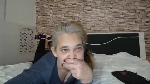 Snapshot of loveheaven4u chatting on 29, 11, 2025 heaven online show from 29, 11, 2025