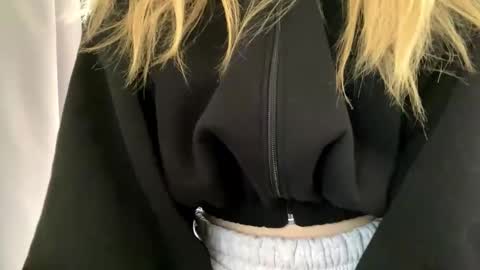 Ella online show from 3, 2, 2026