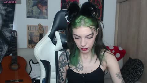 Cassie online show from 19, 12, 2024