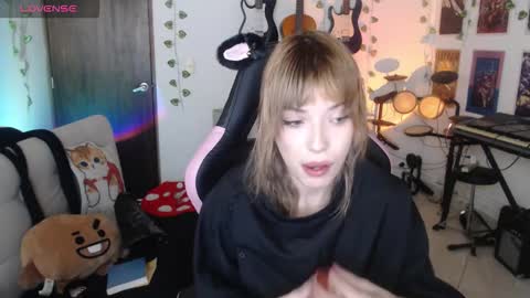 Snapshot of lovely_cass chatting on 6, 3, 2026 Cassie online show from 6, 3, 2026