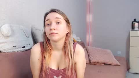 Snapshot of lovely_hayley chatting on 6, 2, 2026 Lovely Hayley online show from 6, 2, 2026