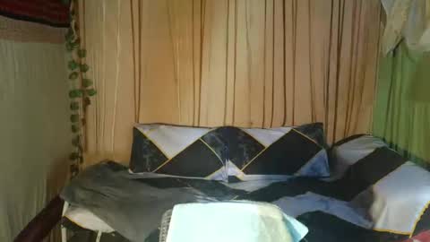 lovely_krizzy online show from 3, 2, 2026