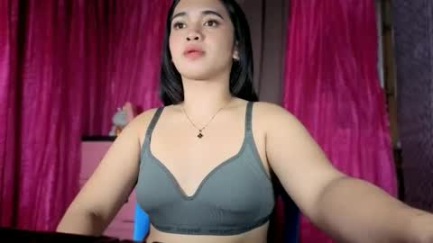 Snapshot of lovely_kurtny04 chatting on 16, 12, 2025 LOVE online show from 16, 12, 2025