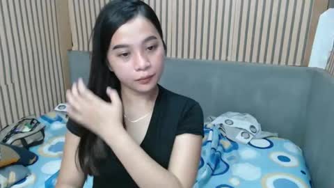 lovely_lynrose online show from 7, 10, 2025