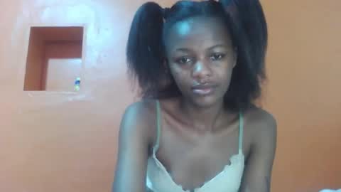 Lovely yvonne online show from 22, 10, 2025