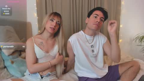 Snapshot of lovelyalison_ chatting on 23, 12, 2024 Alison and Kylian online show from 23, 12, 2024