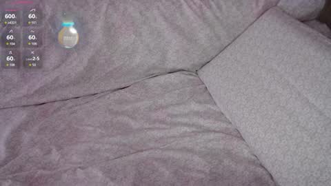 Snapshot of lovelydariss6 chatting on 22, 10, 2025 Dee online show from 22, 10, 2025