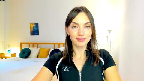 Mia online show from 2, 12, 2024