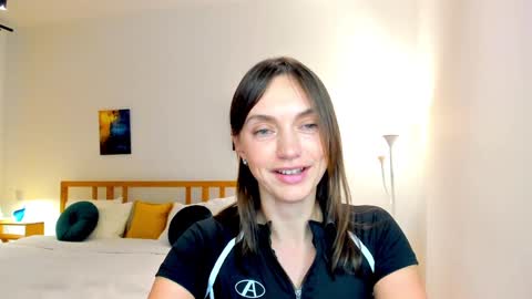 Mia online show from 2, 12, 2024