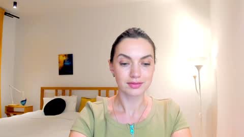 Mia online show from 10, 12, 2024
