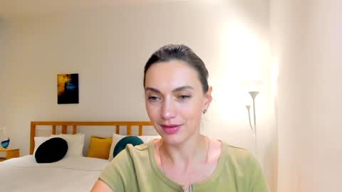 Mia online show from 10, 12, 2024