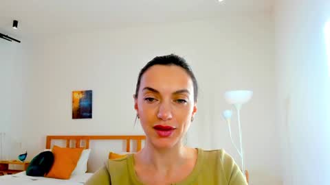 Mia online show from 14, 12, 2024
