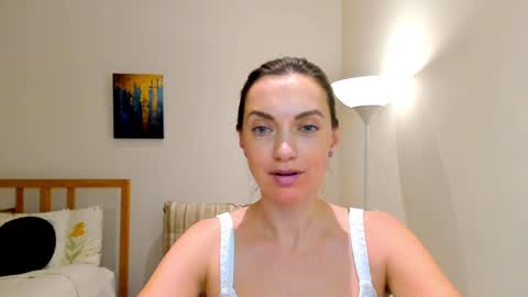 Mia online show from 21, 12, 2024