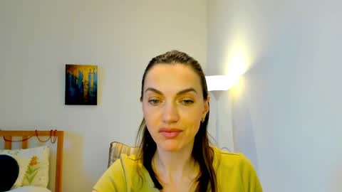 Mia online show from 24, 12, 2024