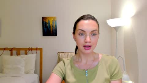 Mia online show from 3, 1, 2025