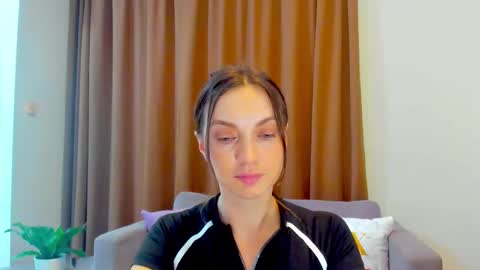 Mia online show from 12, 9, 2025