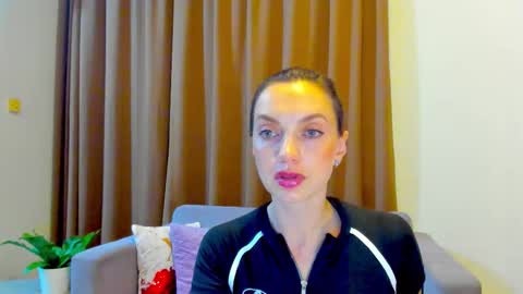 Mia online show from 21, 9, 2025