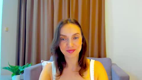 Mia online show from 24, 9, 2025