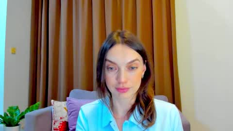 Mia online show from 5, 10, 2025