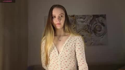 lovelygracee online show from 19, 11, 2025