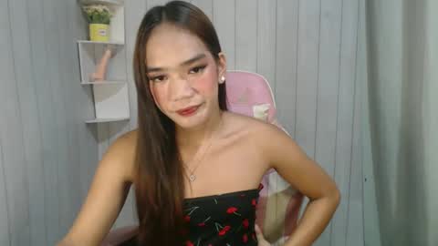 lovelykristelle online show from 1, 3, 2025