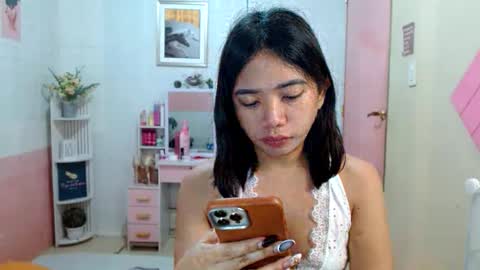 lovelypetitebigcock online show from 12, 2, 2026