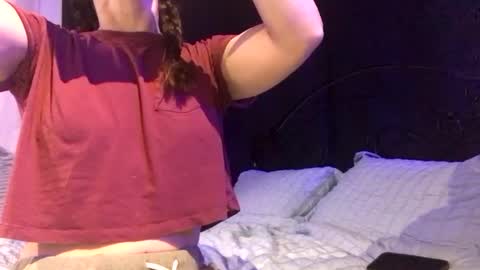 Snapshot of lovelyqueenaria chatting on 5, 1, 2025 Queen Aria online show from 5, 1, 2025