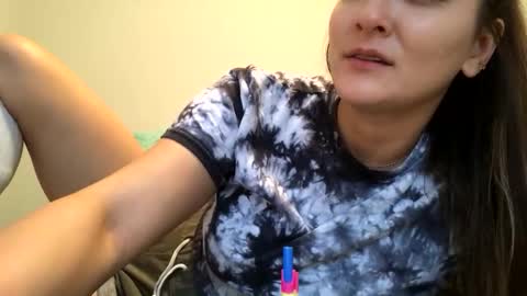 Snapshot of lovelyqueenaria chatting on 22, 10, 2025 Queen Aria online show from 22, 10, 2025