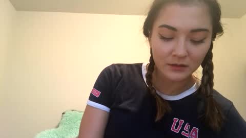 Snapshot of lovelyqueenaria chatting on 28, 10, 2025 Queen Aria online show from 28, 10, 2025