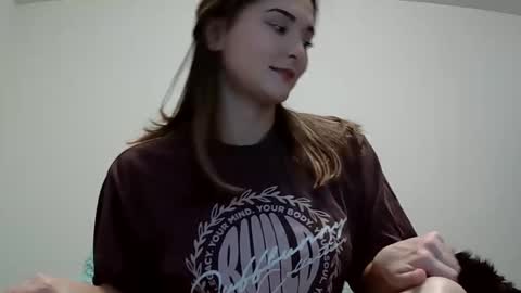 Snapshot of lovelyqueenaria chatting on 6, 11, 2025 Queen Aria online show from 6, 11, 2025