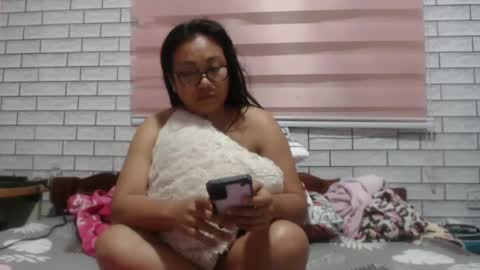 Angelquey online show from 7, 1, 2025
