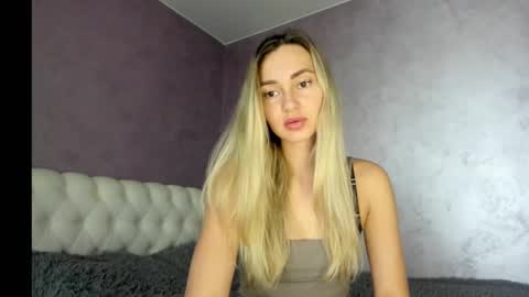 Snapshot of lovelyrose135 chatting on 5, 11, 2025 Lovely Rose online show from 5, 11, 2025