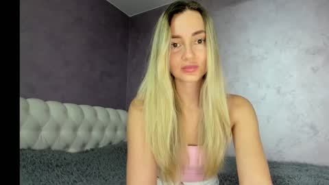 Snapshot of lovelyrose135 chatting on 7, 11, 2025 Lovely Rose online show from 7, 11, 2025