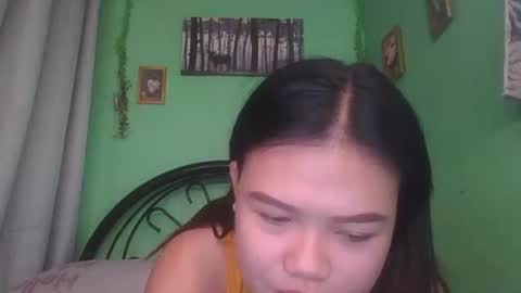 Snapshot of lovemae352295 chatting on 25, 11, 2025 lovemae352295 online show from 25, 11, 2025