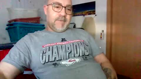 Snapshot of lover010983 chatting on 5, 2, 2026 lover010983 online show from 5, 2, 2026