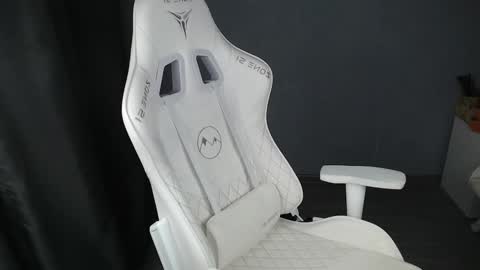 Snapshot of lovers613228 chatting on 11, 10, 2025 lovers613228 online show from 11, 10, 2025