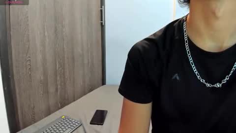 Lovers Clover X online show from 31, 10, 2025