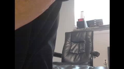 Snapshot of loveshaft69 chatting on 23, 12, 2024 LoveShaft69 online show from 23, 12, 2024