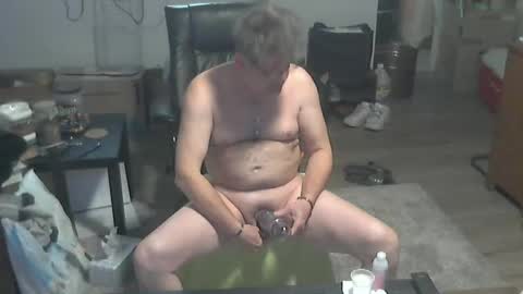 Snapshot of loveshaft69 chatting on 2, 2, 2025 LoveShaft69 online show from 2, 2, 2025