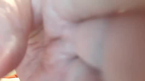 Lovetobeseen9 online show from 4, 10, 2025