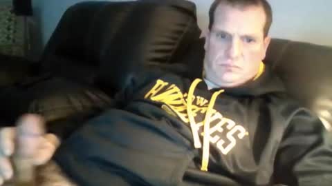 lovetocum37 online show from 23, 12, 2025