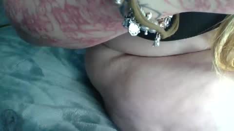 Snapshot of lovetubes101 chatting on 13, 11, 2025 lovetubes101 online show from 13, 11, 2025