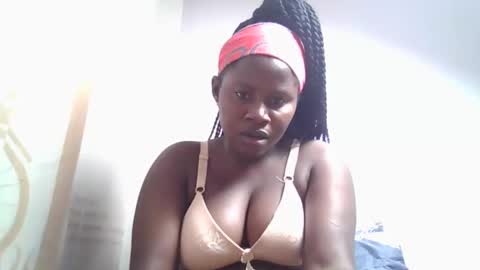 lovie_paula online show from 14, 10, 2025